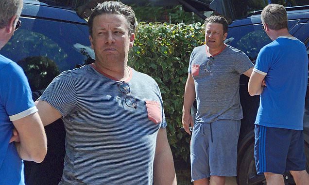 Jamie Oliver is spotted outside his London home following lockdown at country mansion - Daily ...