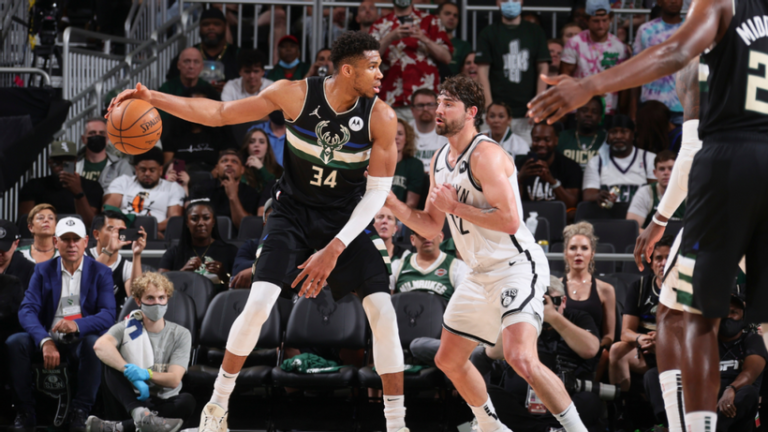 Nets vs. Bucks score: Khris Middleton, Giannis ...