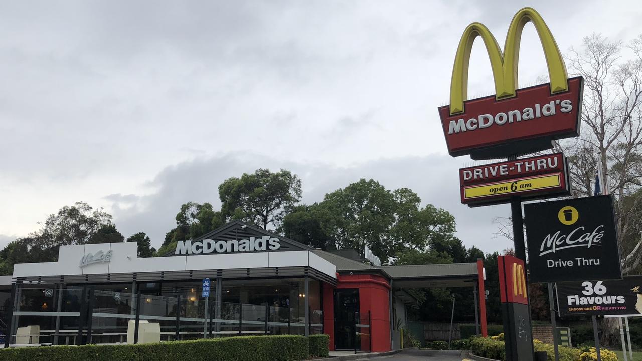 Covid Caloundra : Woolworths customers in Moree swept up in COVID scare ... - Το εμβόλιο είναι στα χέρια μας.