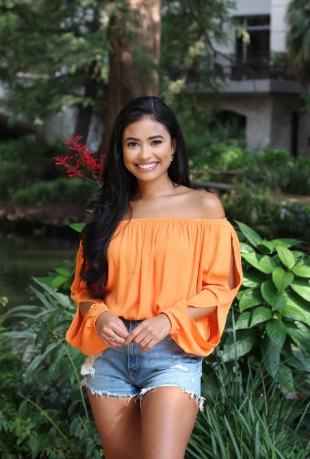 Jessenia: The Bachelor 2021 Jessenia: The Bachelor 2021