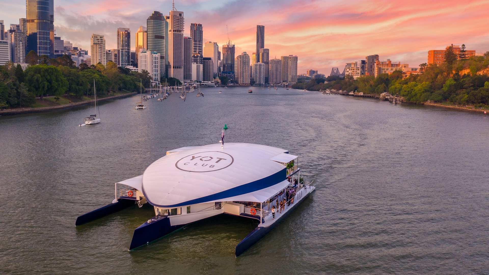 yacht clubs brisbane